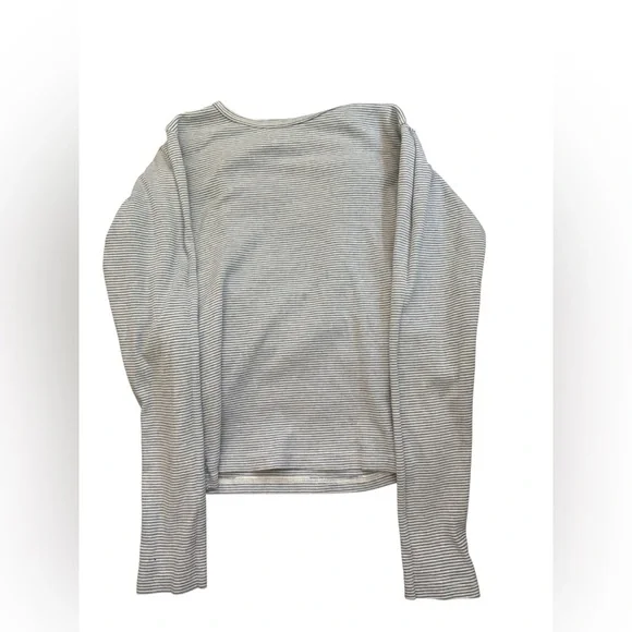 BRANDY MELVILLE BUNDLE - Picture 2 of 13